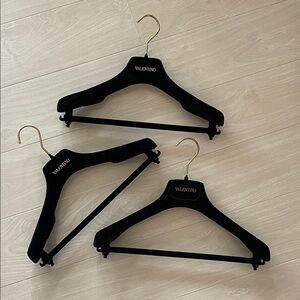 S/3 Valentino Black Velvet Hangers